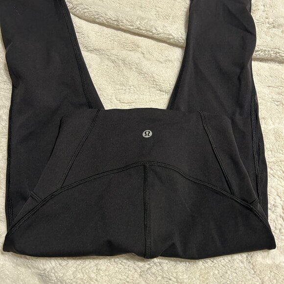 Lululemon Train Times crop 17" Size 2 - Picture 4 of 5